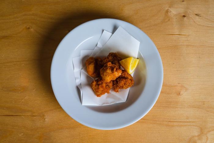 Karaage fried chicken with lemon