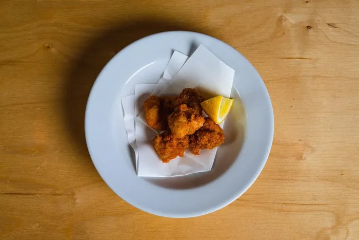 Karaage fried chicken with lemon